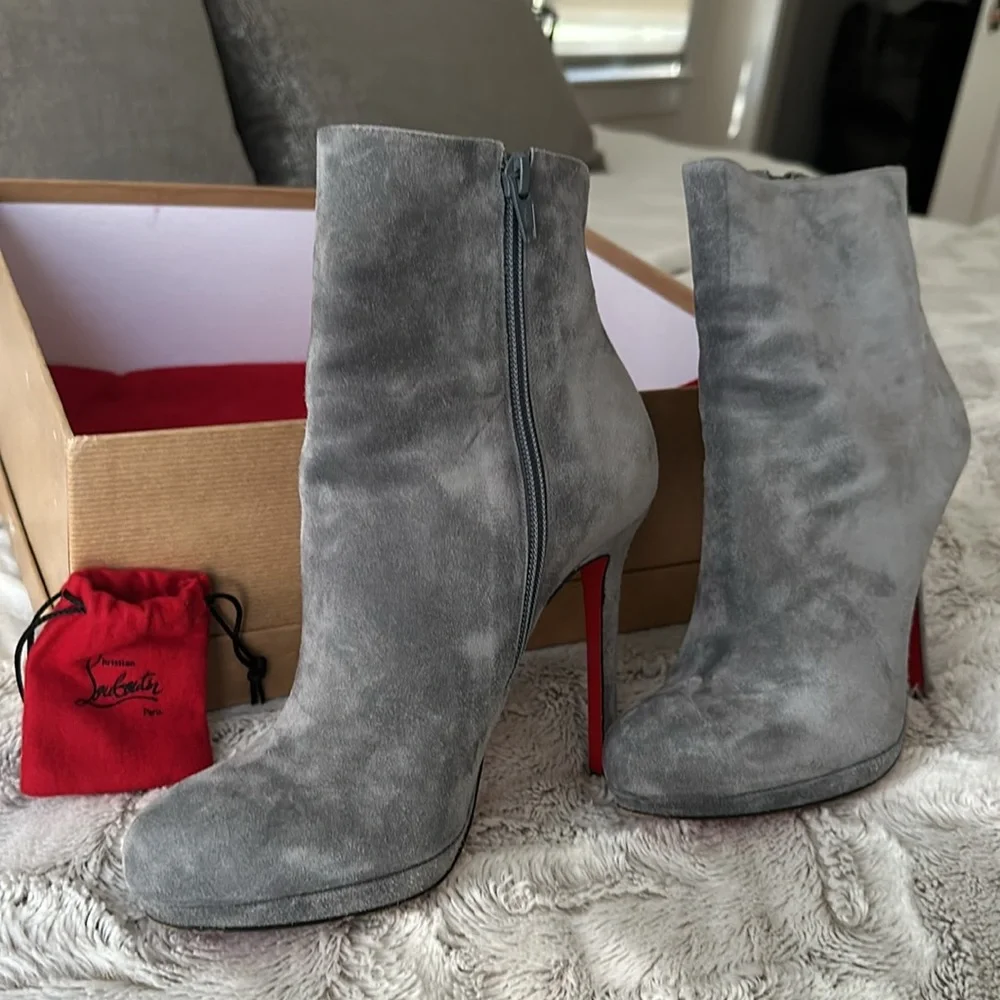 Bootylili Velours Christian Louboutin booties - Picture 5 of 16